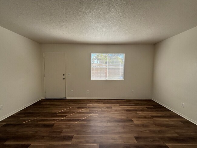 Foto del edificio - S12000