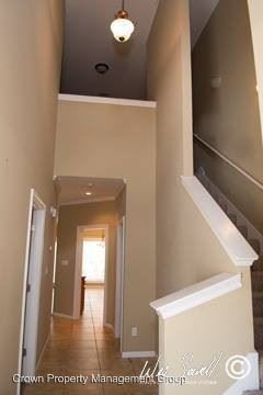 Building Photo - 1716 Springhill Dr