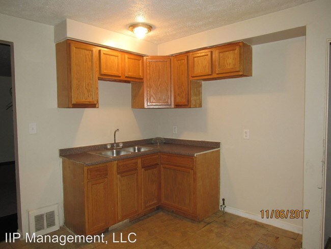 Foto del edificio - 18811 Fairway Ave