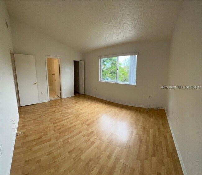 Foto del edificio - 6225 SW Kendale Lakes Cir