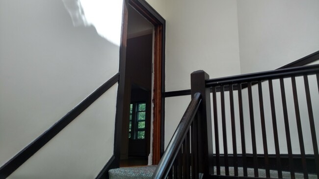 Building Photo - Sunny Lincoln Square