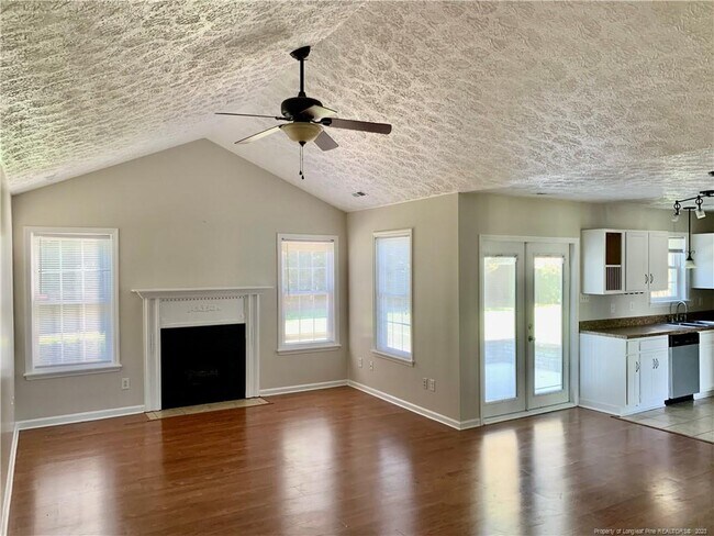 Building Photo - 134 Leslie Ln