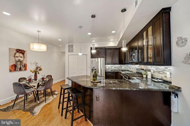 Building Photo - 2717 13th St NW