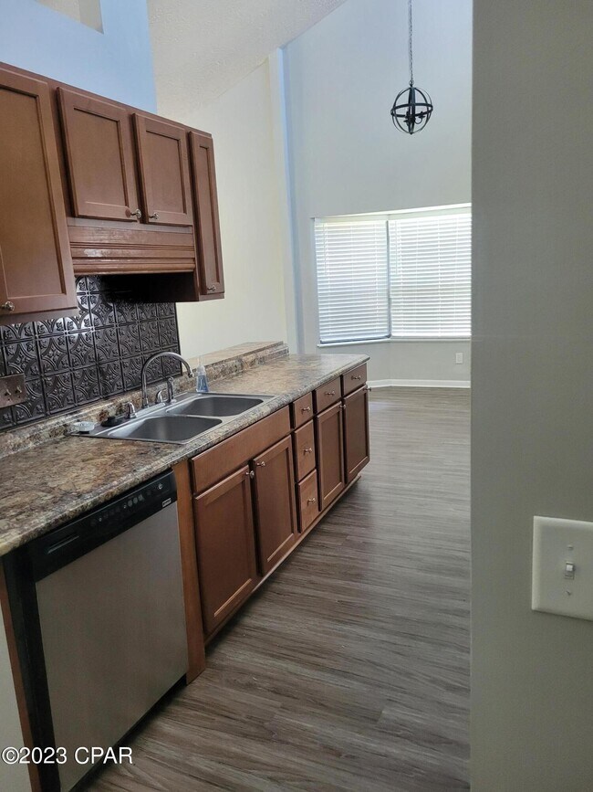 Building Photo - 4083 Woodridge Pl