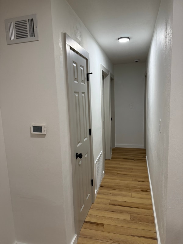 Building Photo - 730 E Shore Dr