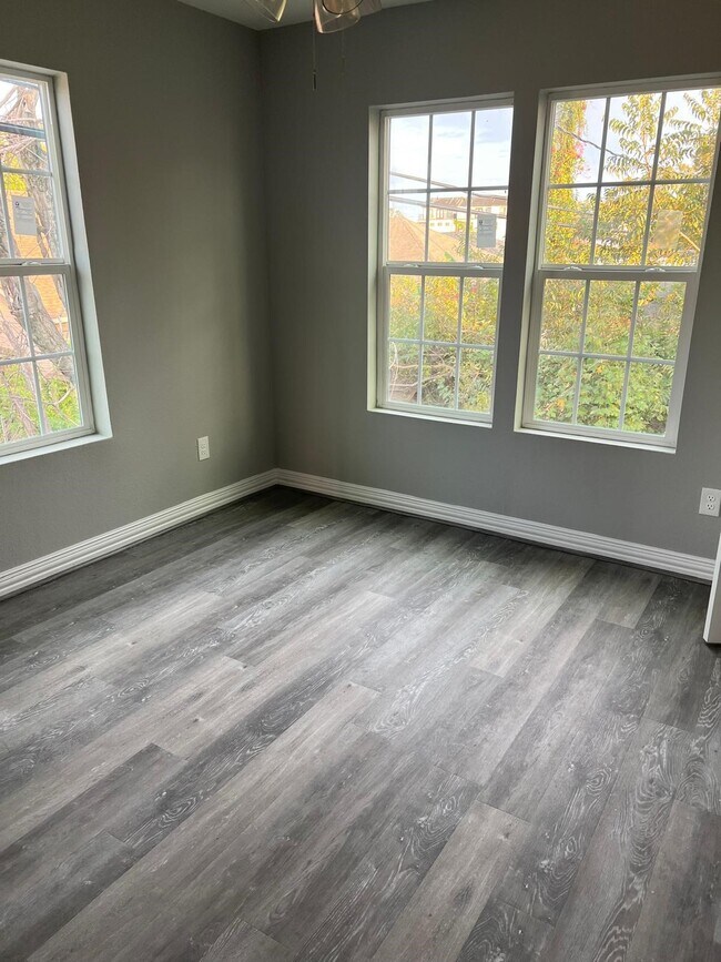 Foto del edificio - 4011 Delano St