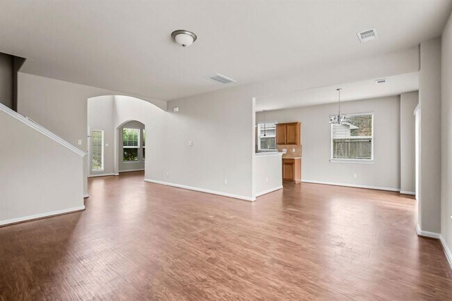 Building Photo - 996 Oak Glen Dr