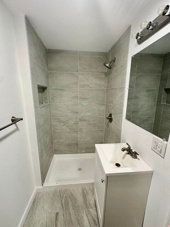 Foto del edificio - 229 68th St