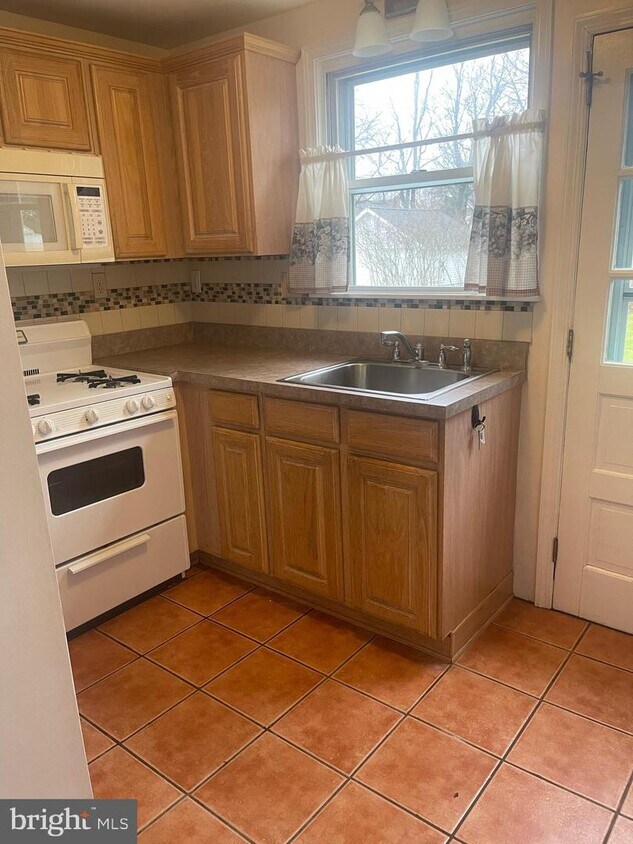 112 8th Ave, Haddon Heights, NJ 08035 House Rental in Haddon Heights