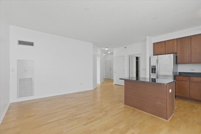 Foto del edificio - 1134 W Granville Ave