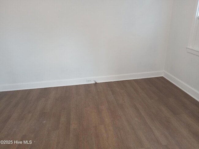 Foto del edificio - 321 Charlotte St