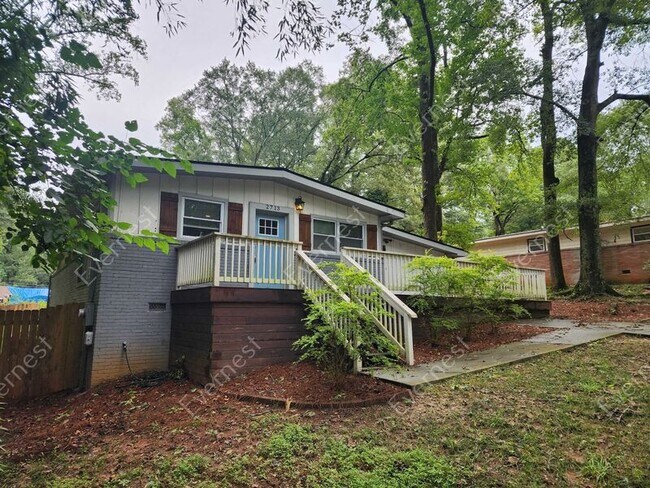 Building Photo - 2713 Glenvalley Dr