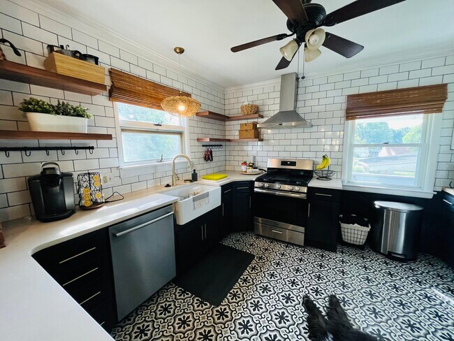 Foto del edificio - 7256 N Lima Rd