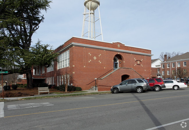 Foto del edificio - Dallas High School Apartments