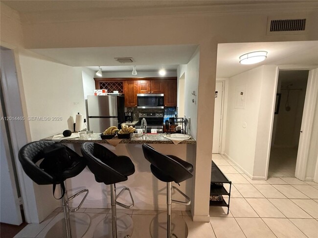 Foto del edificio - 6955 NW 186th St