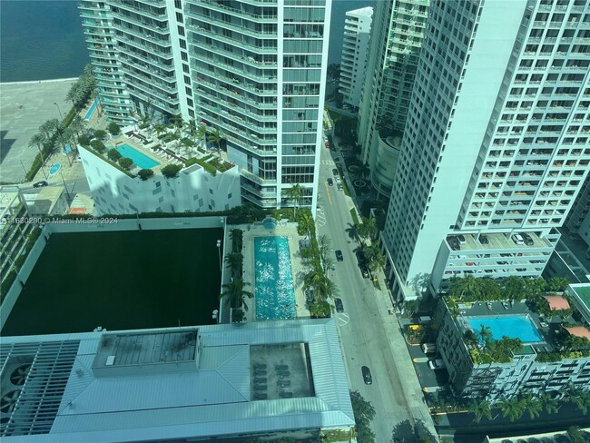 Foto del edificio - 1395 Brickell Ave