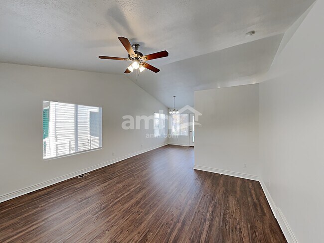 Building Photo - 3877 E Chilton Road