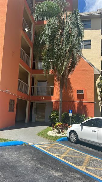 Foto del edificio - 8100 Geneva Ct