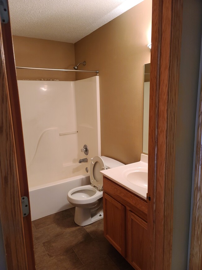 Hall Bath - 90 Cherry Ct