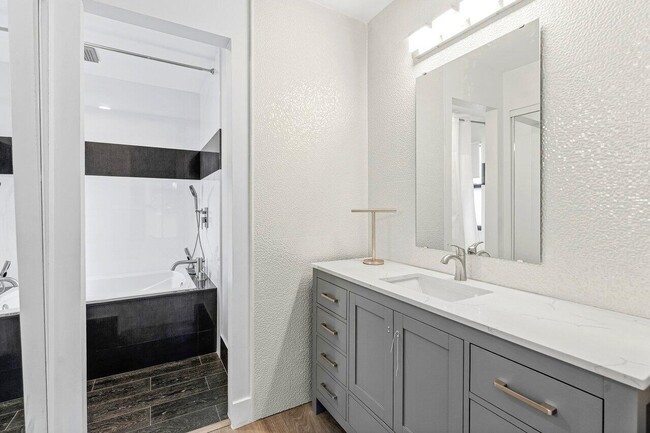 Foto del edificio - 12989 Odessa Trail