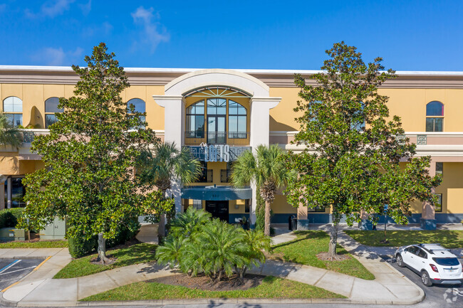 Front of Building - The Lofts of Winter Park Village