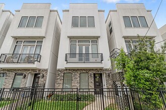 Building Photo - 5713 Larkin St