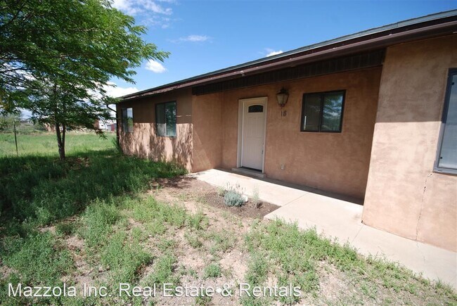 Building Photo - 4 br, 2.5 bath House - 18 David Dr