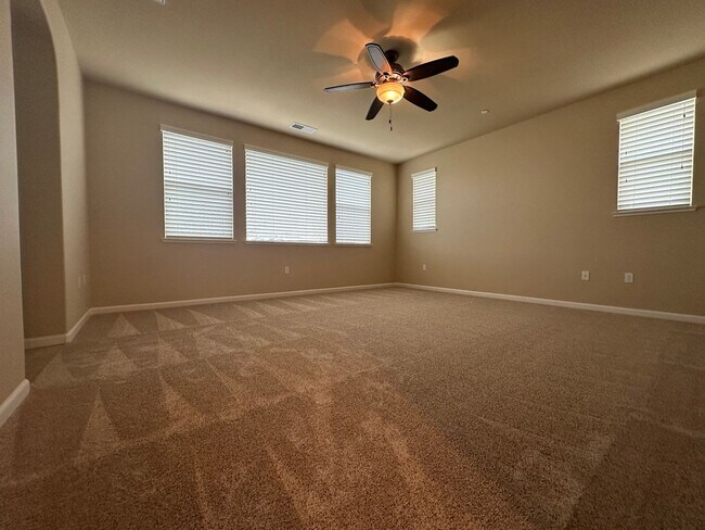 Foto del edificio - Gorgeous 4 Bedroom in Gated Community