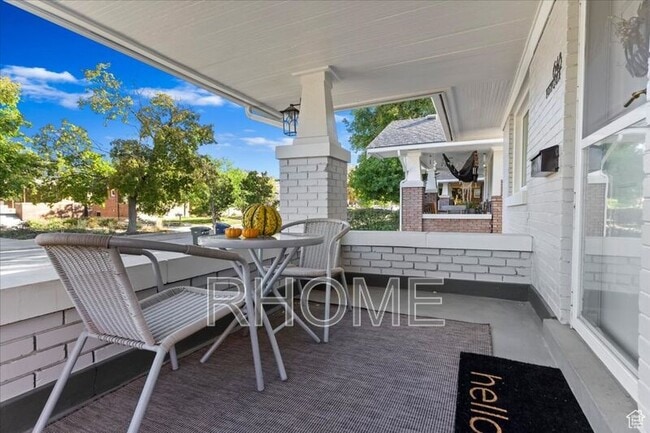 Foto del edificio - 648 E Ramona Ave