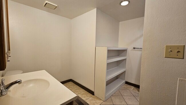 Foto del edificio - 102 N 9th St