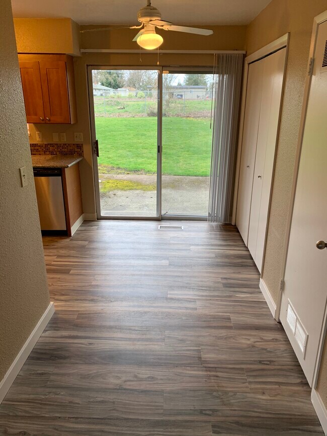 Building Photo - Aloha Four Plex