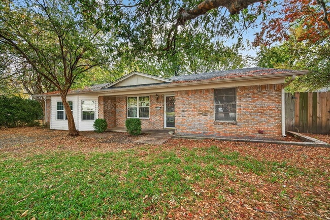 Building Photo - 218 Kansas St