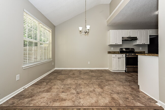 Building Photo - 10953 Tara Village Way