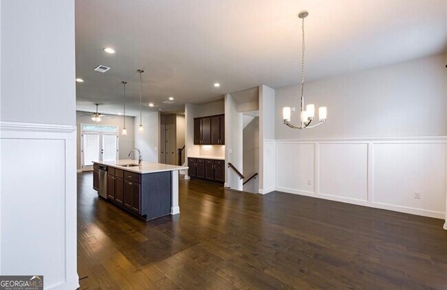 Foto del edificio - 3312 Sangster Way
