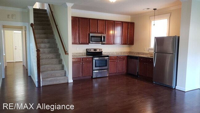 Foto del edificio - 5 br, 3 bath House - 1308 W. 40TH STREET