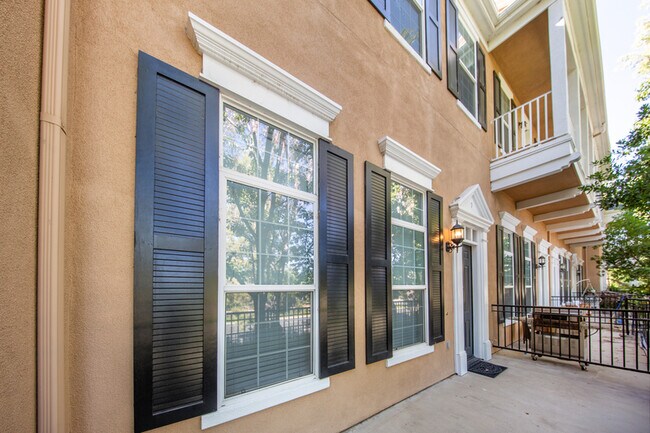 Building Photo - 27007 Edgewater Lnr