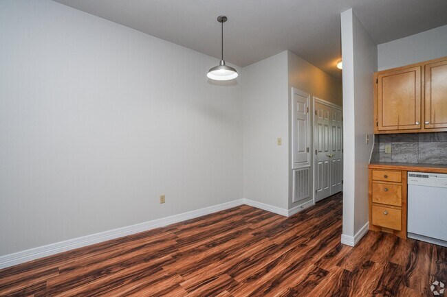 Foto del edificio - 720 Fieldstone Ln