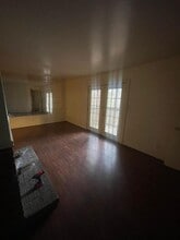 Building Photo - 713 Springfield Rd