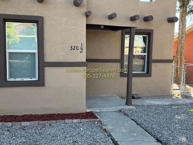 Foto del edificio - 320 N Loma Linda Ave