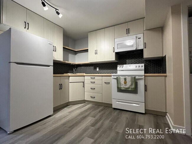 Photo du bâtiment - 46508 Lear Dr