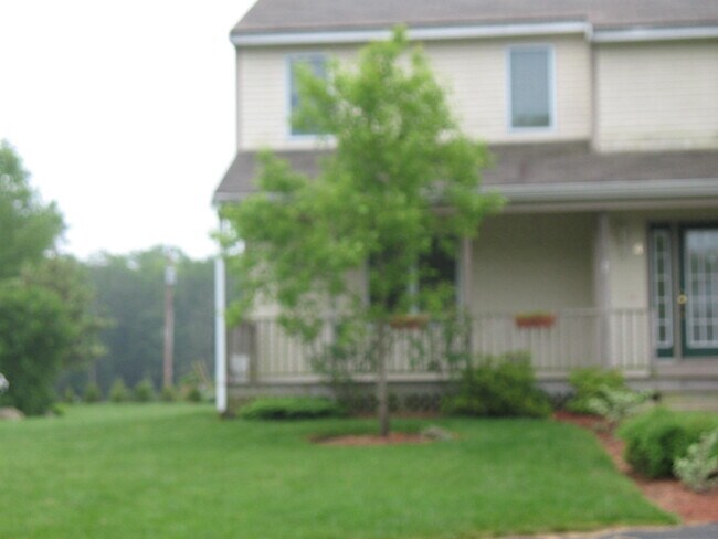Frente - 4A Romano Village Dr