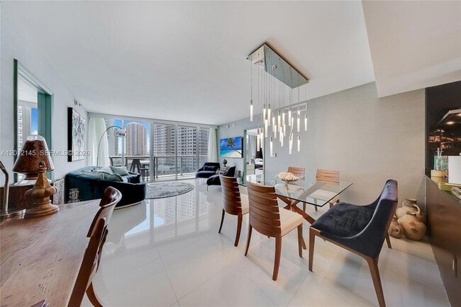 Foto del edificio - 465 Brickell Ave