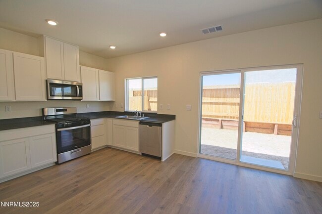 Building Photo - 8905 Windy Ravine Dr