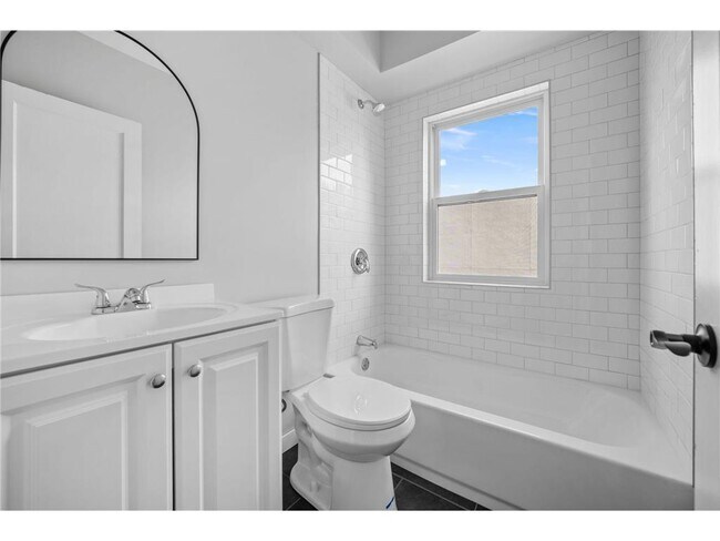 Foto del edificio - 3379 Brownlow Ave