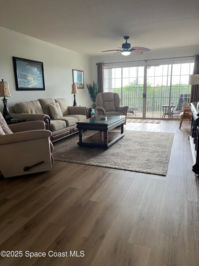 Foto del edificio - 540 S Brevard Ave