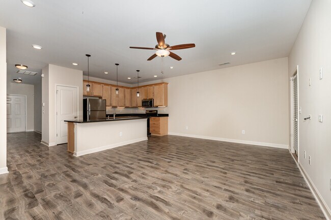 Foto del edificio - 1915 Fleming Rd