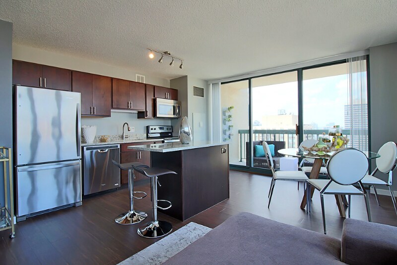 Foto principal - 55 W Superior St