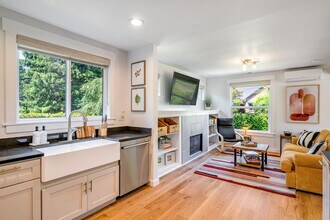 Building Photo - 8515 29th Ave NW