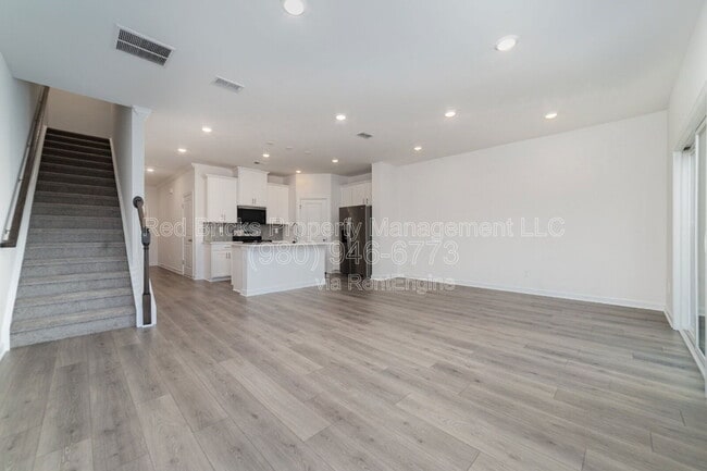 Foto del edificio - 4039 Smt Wds Dr