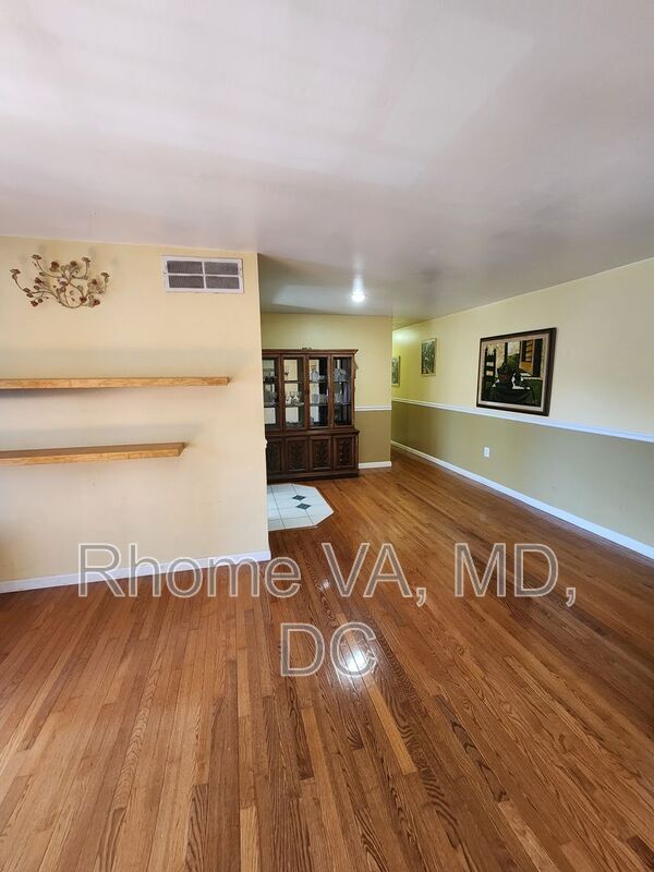 Photo - 9473 Fairfax Blvd Apartment